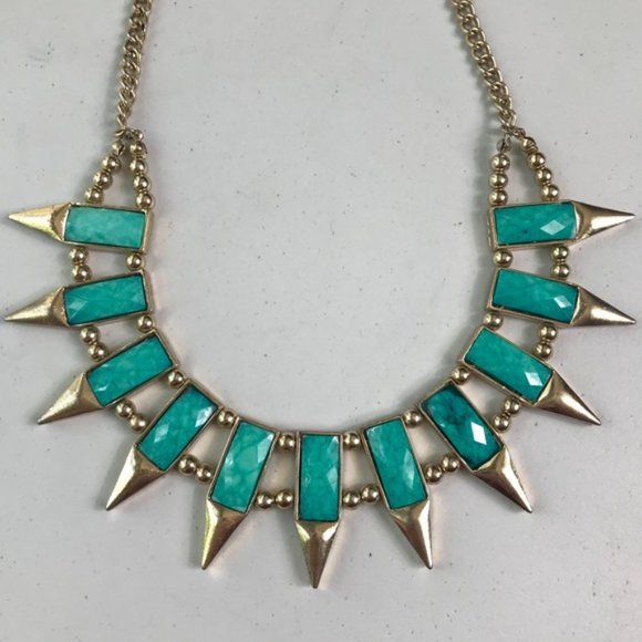 Teal Rectangle Beaded Golded Chain Necklace - Picture 6 of 7